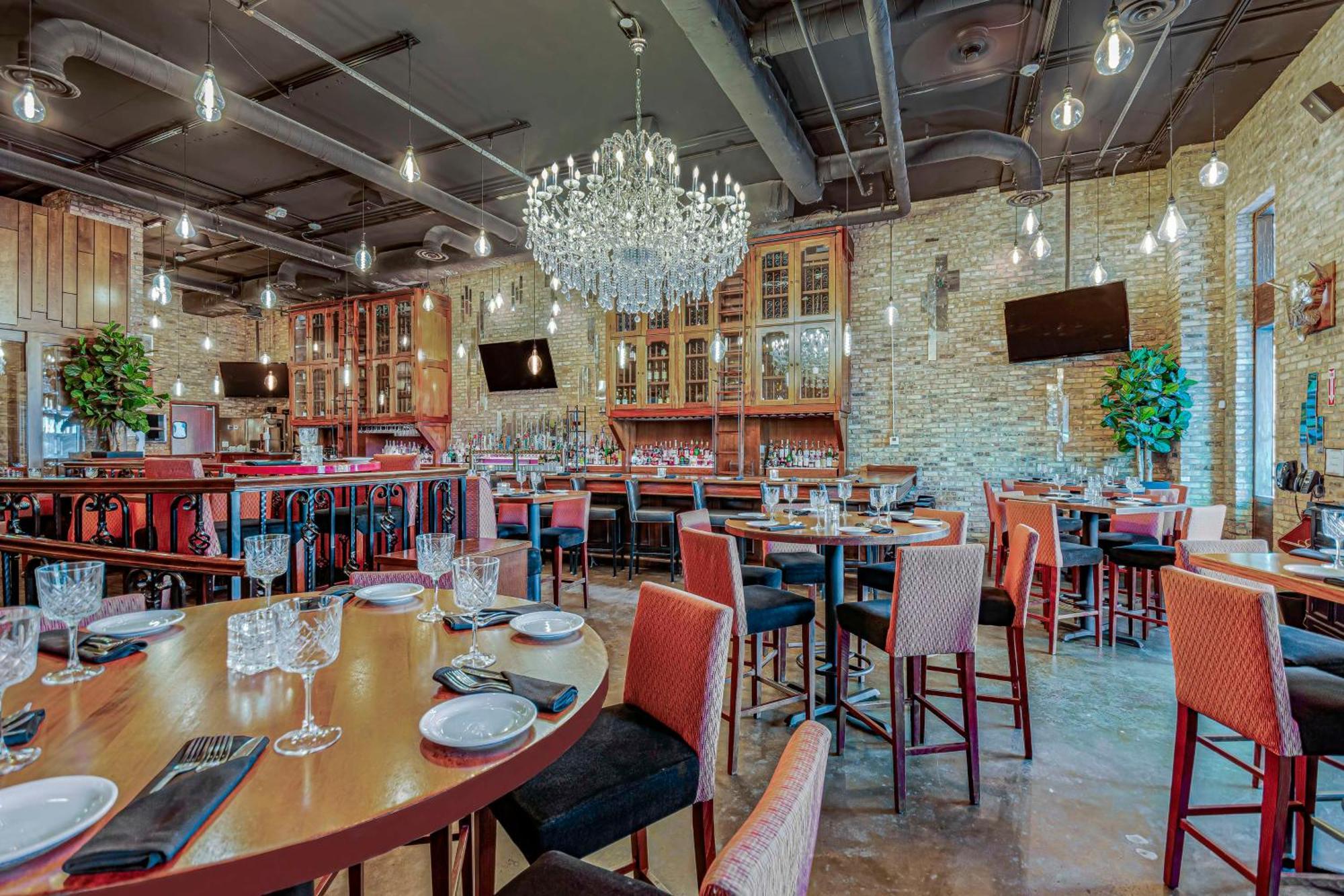 Embassy Suites Houston - Downtown Bagian luar foto