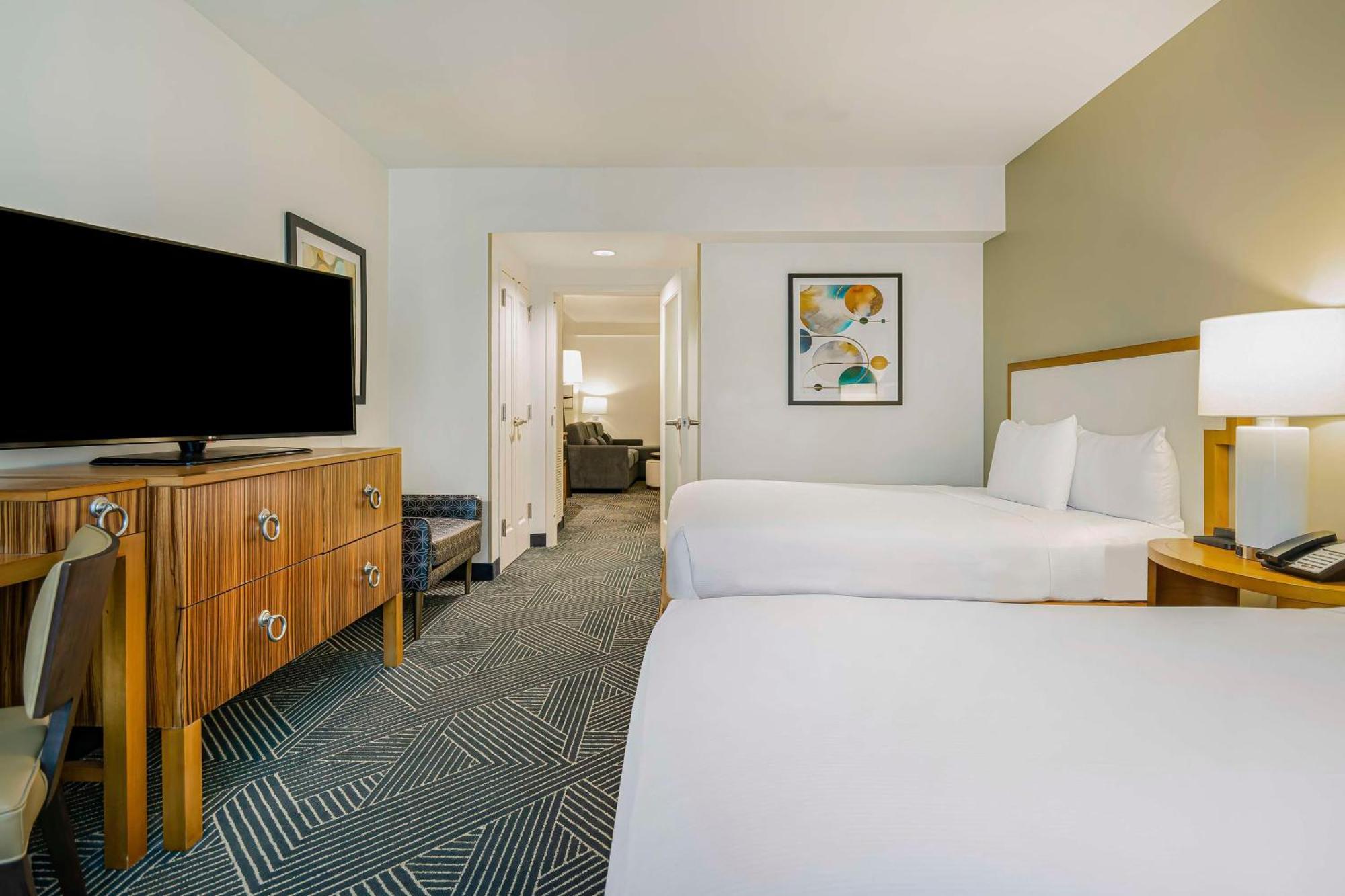 Embassy Suites Houston - Downtown Bagian luar foto
