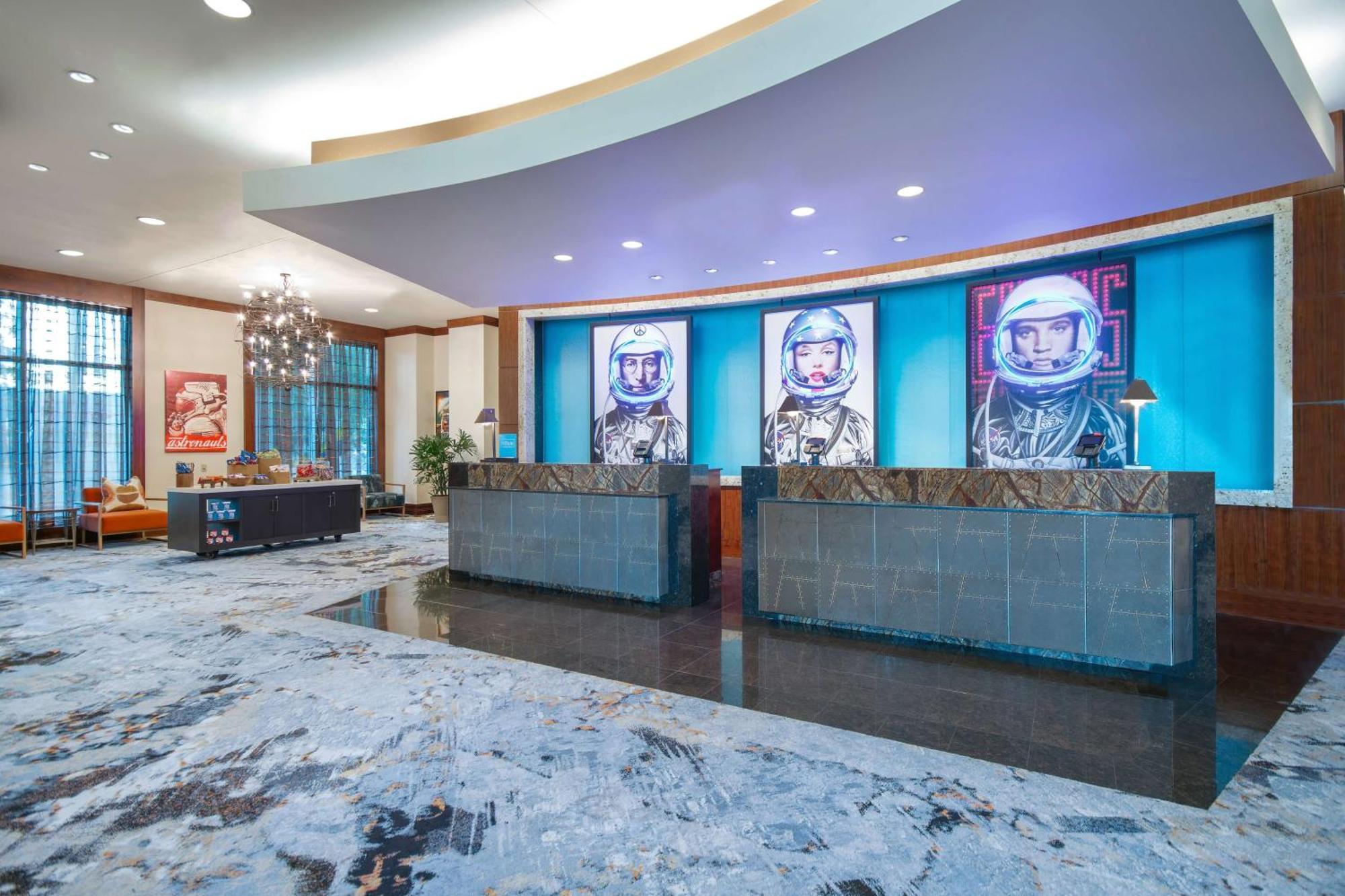 Embassy Suites Houston - Downtown Bagian luar foto