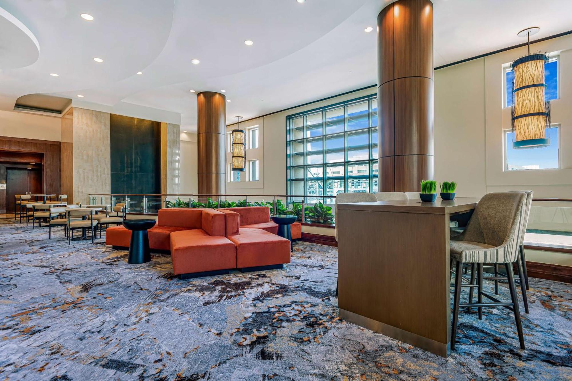 Embassy Suites Houston - Downtown Bagian luar foto